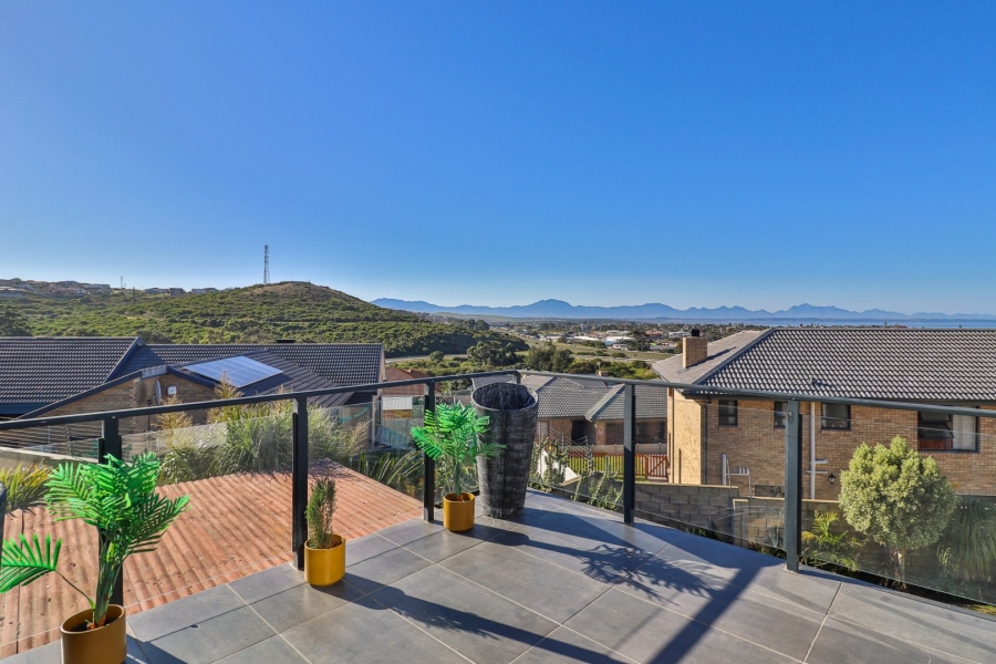 4 Bedroom Property for Sale in Island View Western Cape